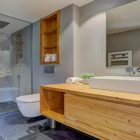 Апартаменты Hostal La Isabela Room 1 Шамони