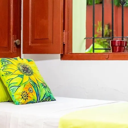 Hostal La Isabela Room 1 Апартаменты