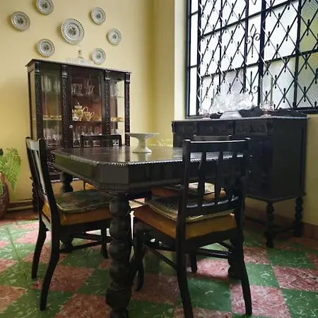 Апартаменты Hostal La Isabela Room 1