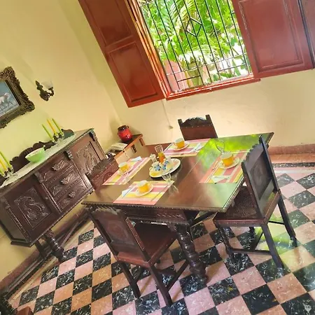 Hostal La Isabela Room 1 Апартаменты