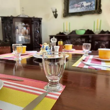 Апартаменты Hostal La Isabela Room 1
