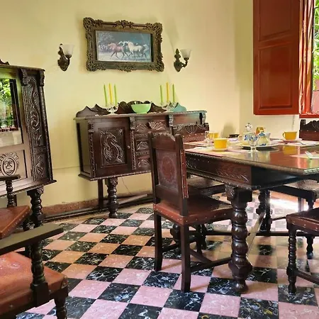 Апартаменты Hostal La Isabela Room 1 Шамони